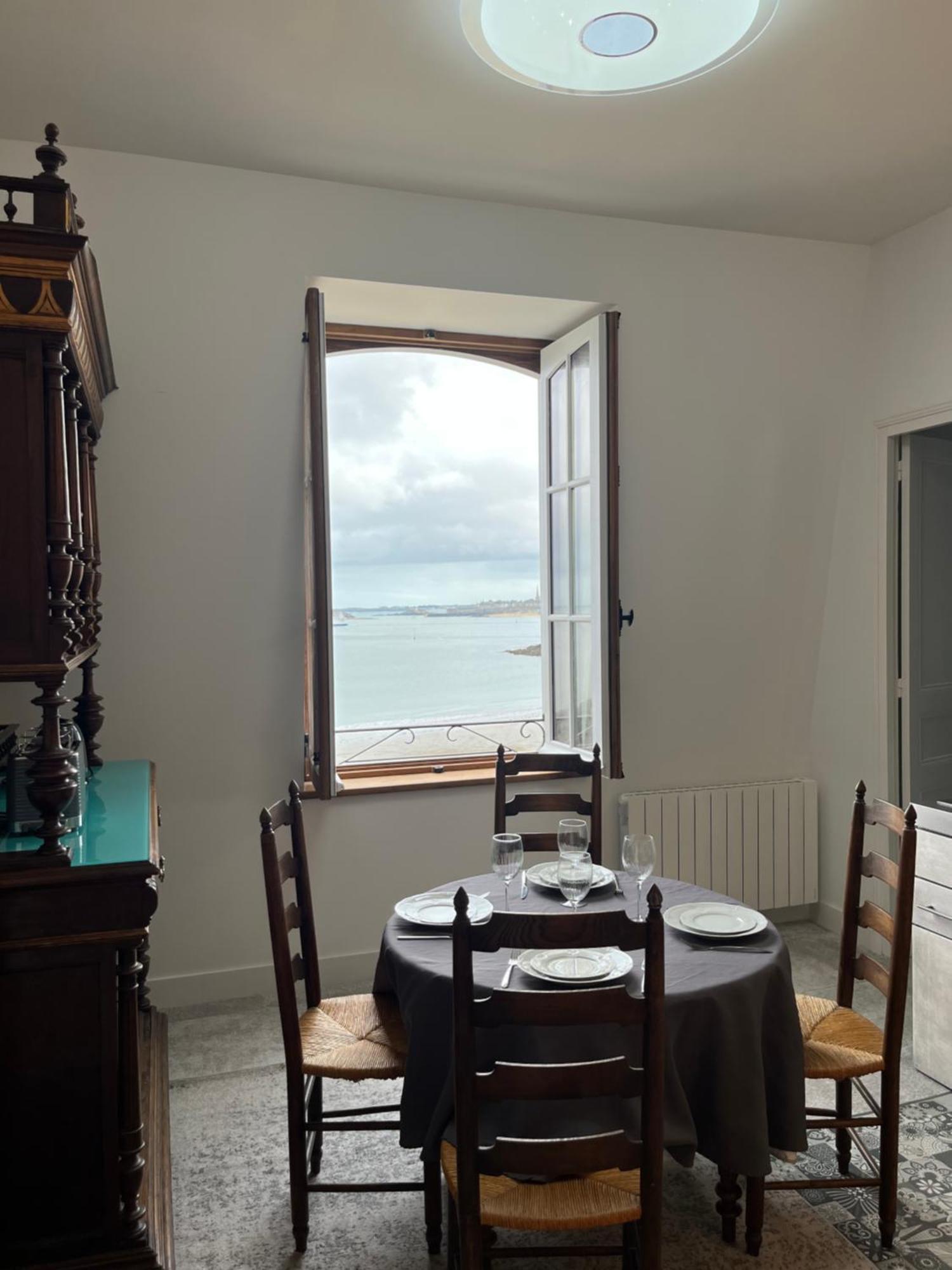 Le Royal XIX Vue Mer 212 Dinard Exteriör bild